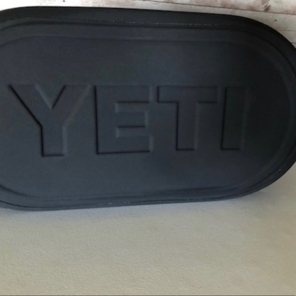 Yeti Camino Carryall 35 Tote Bag - Picture 3 of 4